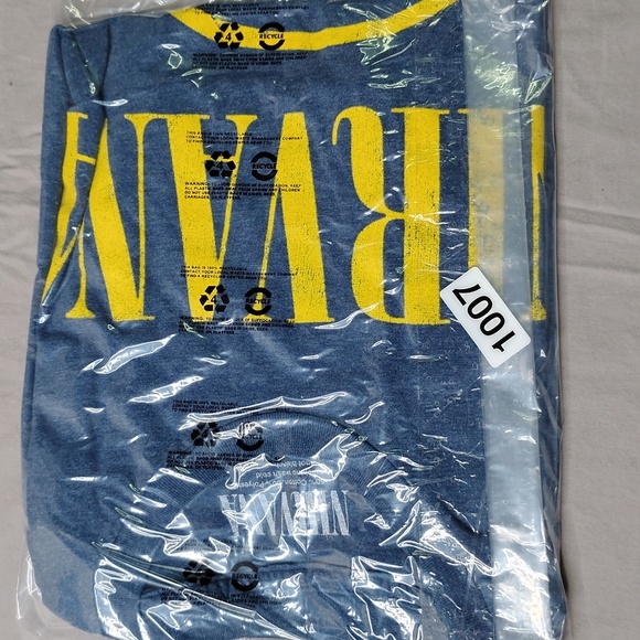 Nirvana Band Shirt Size Small Blue Big Logo Short Sleeve Crewneck Licensed Tee - Picture 9 of 10